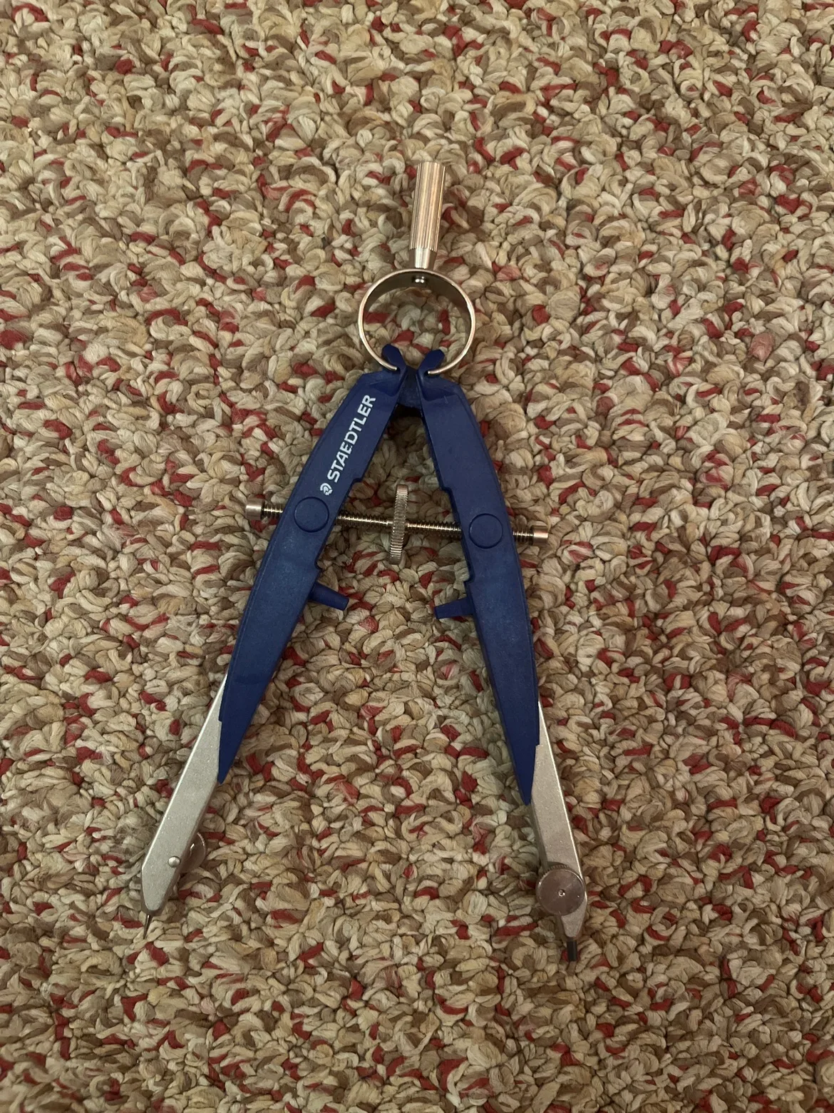 Staedtler Compass image indicator(3)