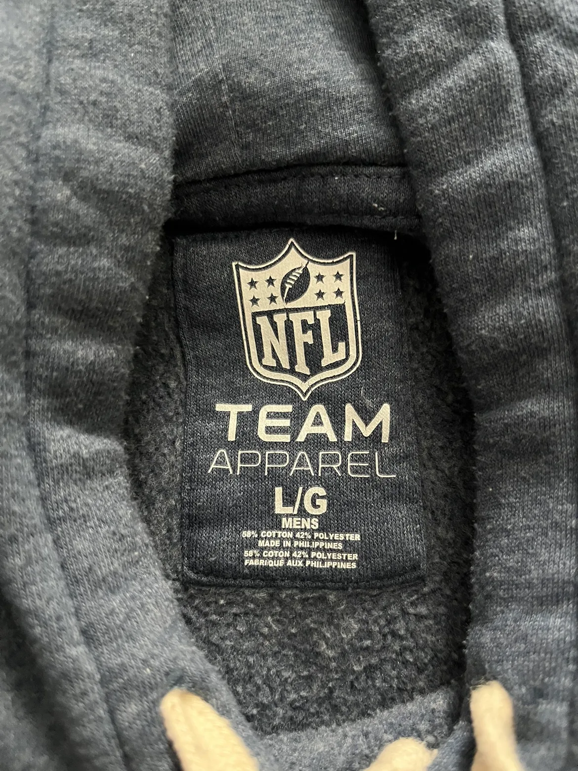 NFL Team Apparel Seattle Seahawks Men’s Large Hoodie image indicator(2)