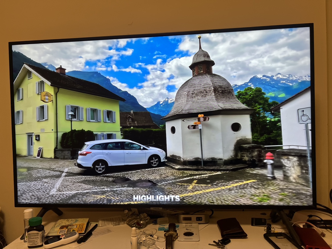 Samsung 50 inch 4k uhd smart TV - photo 2