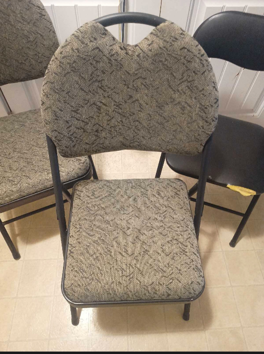 Folding Chairs - photo 2