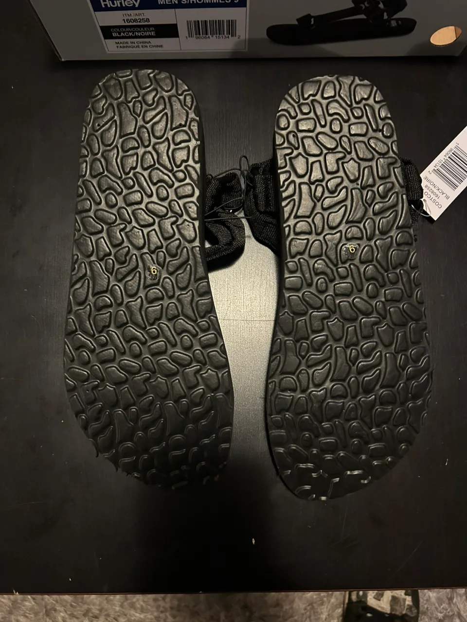 Hurley Sandals image indicator(4)