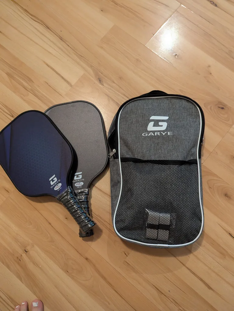 Pickleball Paddles with carrying bag and 5 balls thumbnail