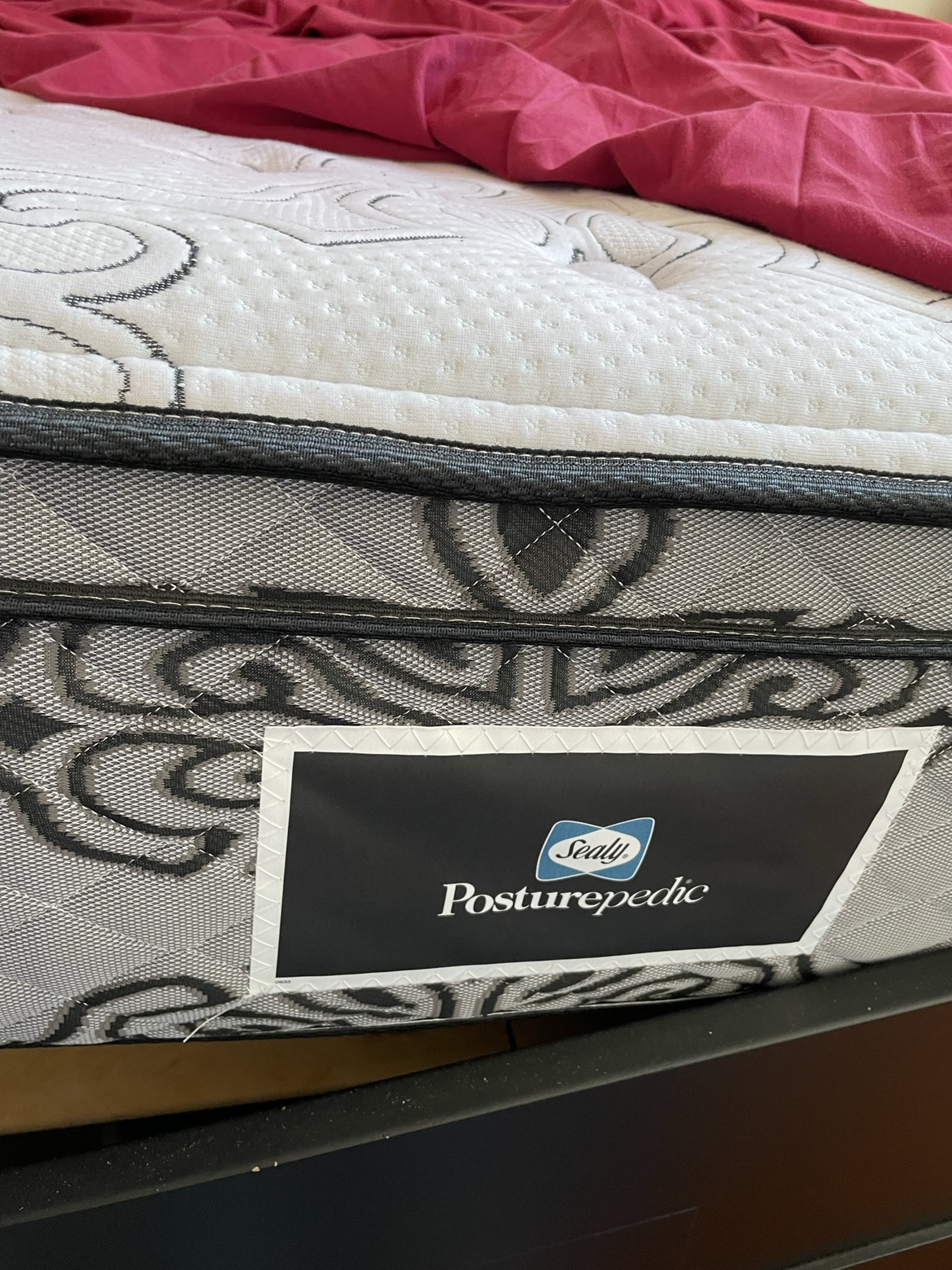 Sealy Posturepedic Mattress - Queen size. Very comfortable. - photo 4