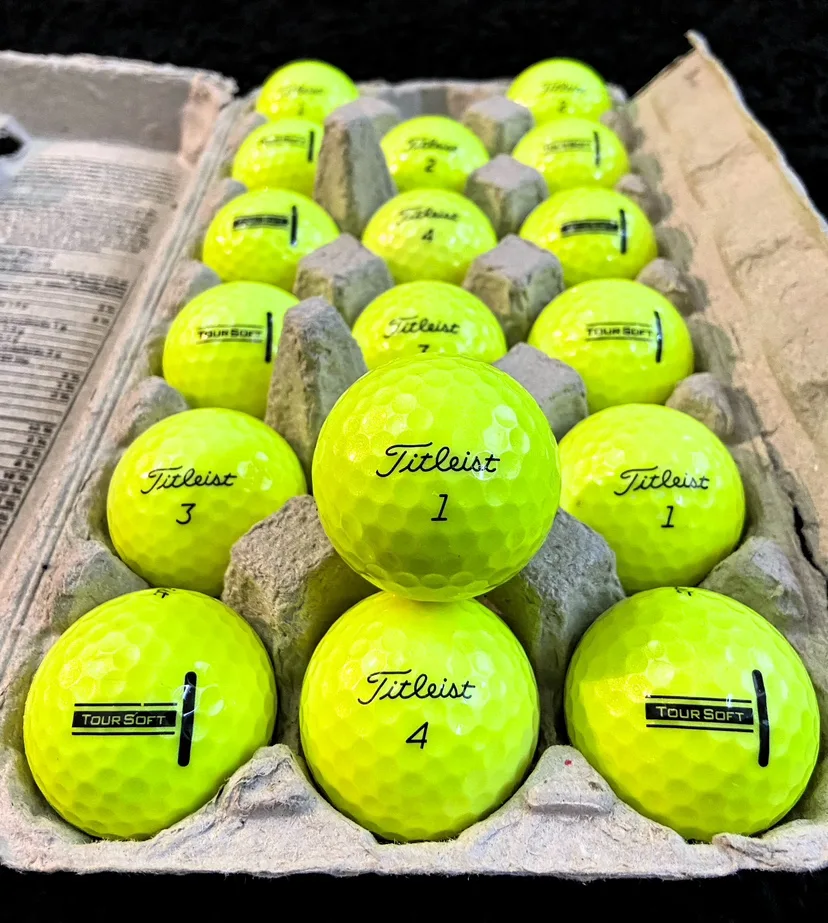 18 Titleist Tour Soft Yellow Golf Balls thumbnail