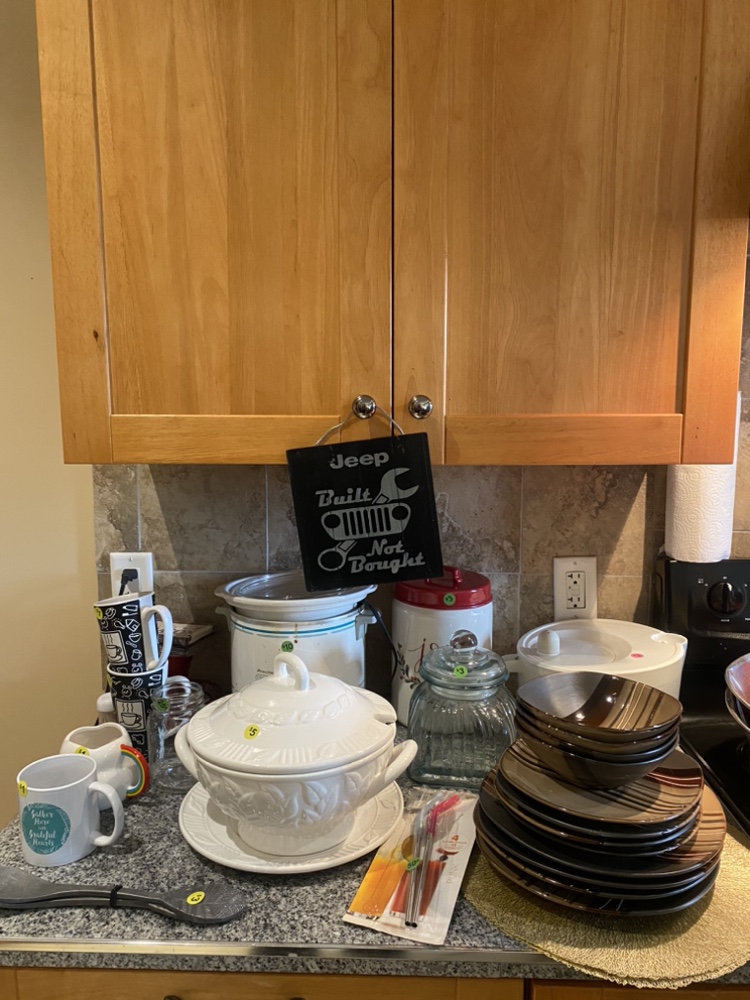 Moving sale, home decor, clothes, tools dishes - photo 3