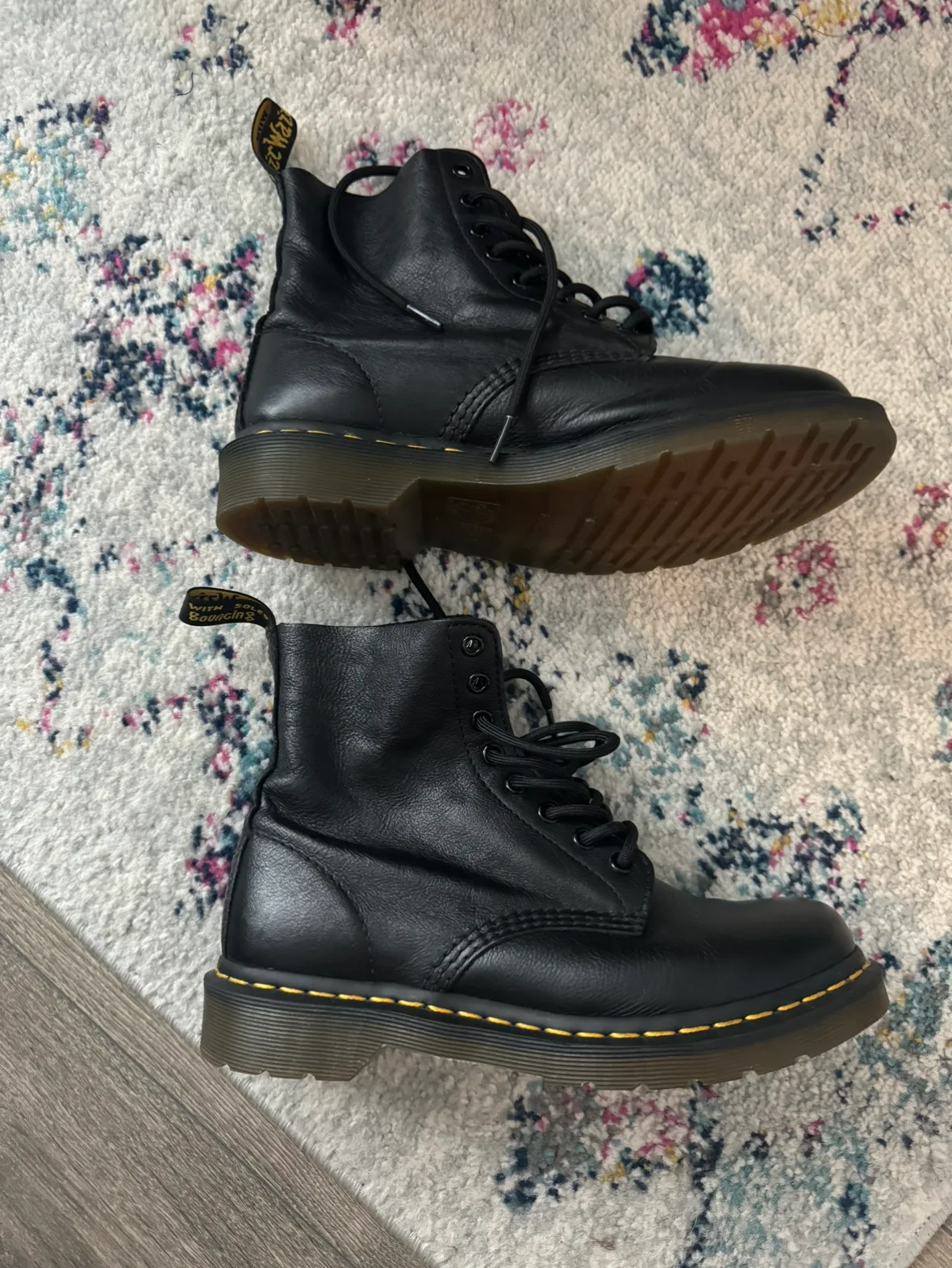 DocMarten Boots - 8 image indicator(6)