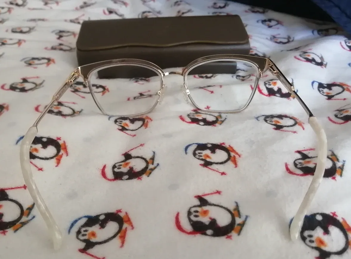 Spare Reading Glasses with Higher Prescription image indicator(3)