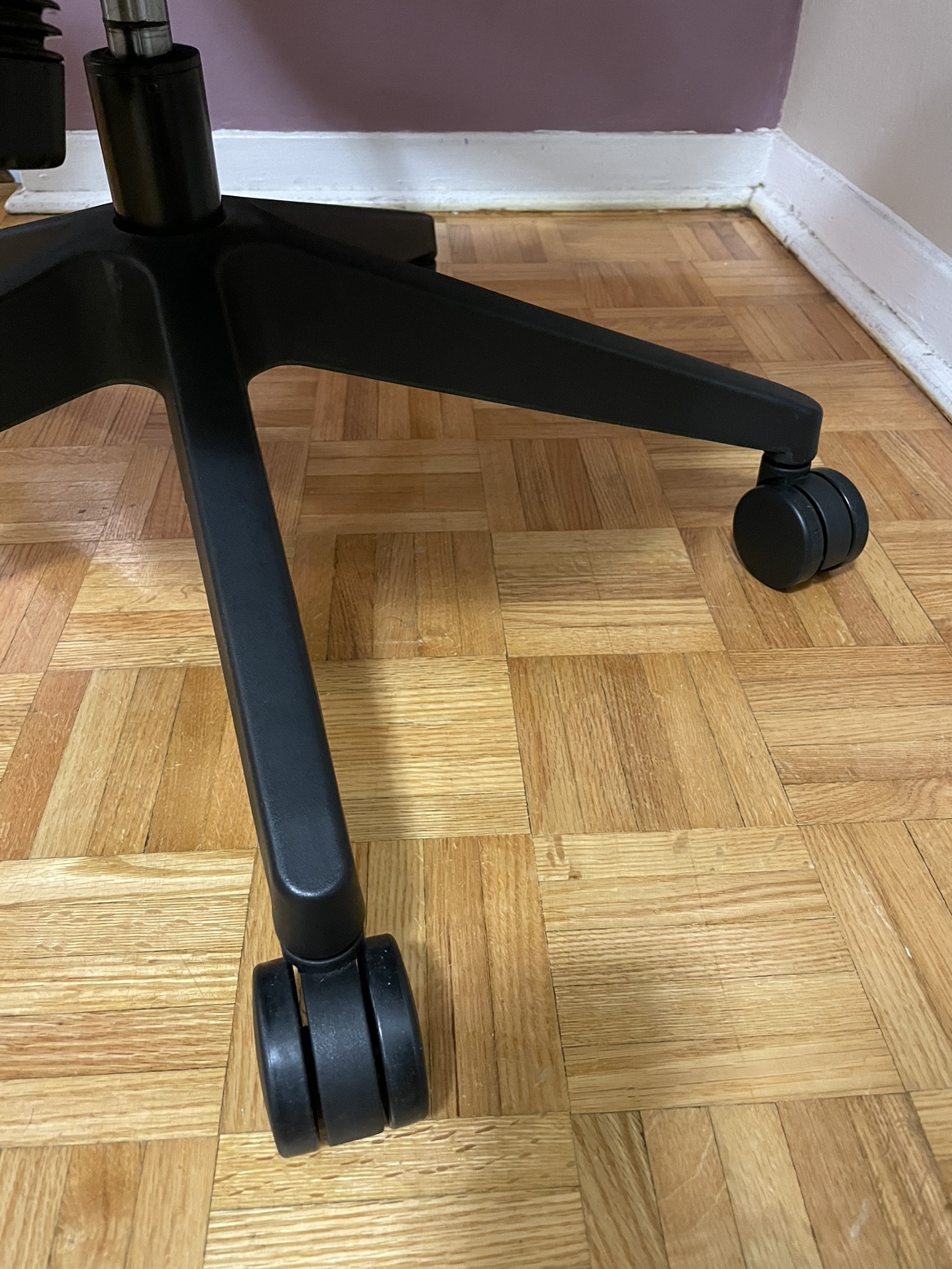 Black Mesh Office Chair - photo 3
