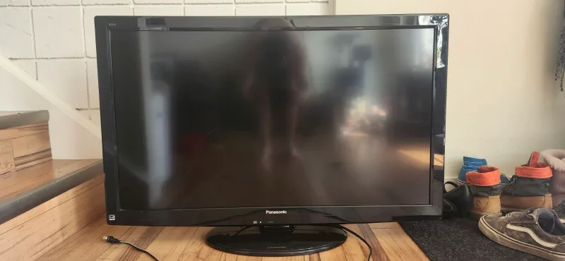 Panasonic 32 Inch TV #freecycle thumbnail