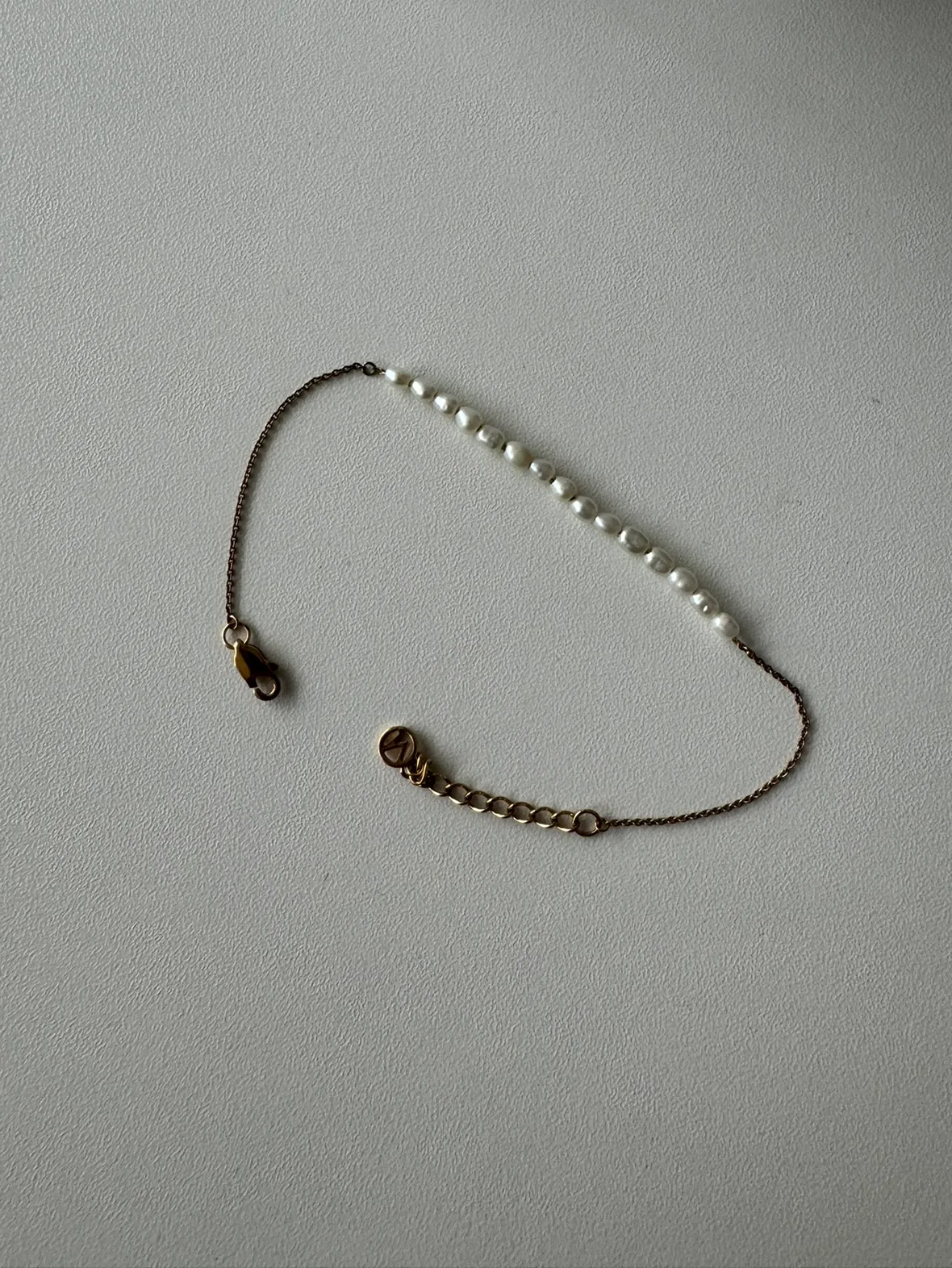 Mejuri Pearl Bracelet image indicator(2)