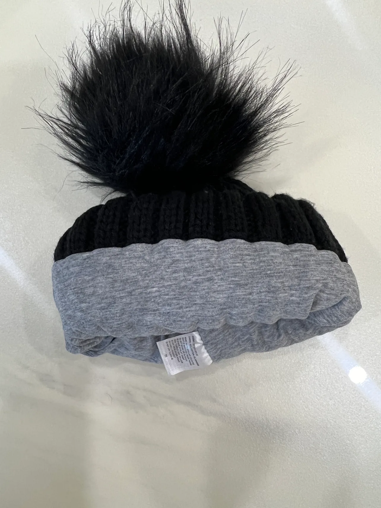 Black Pom Pom Beanie image indicator(3)