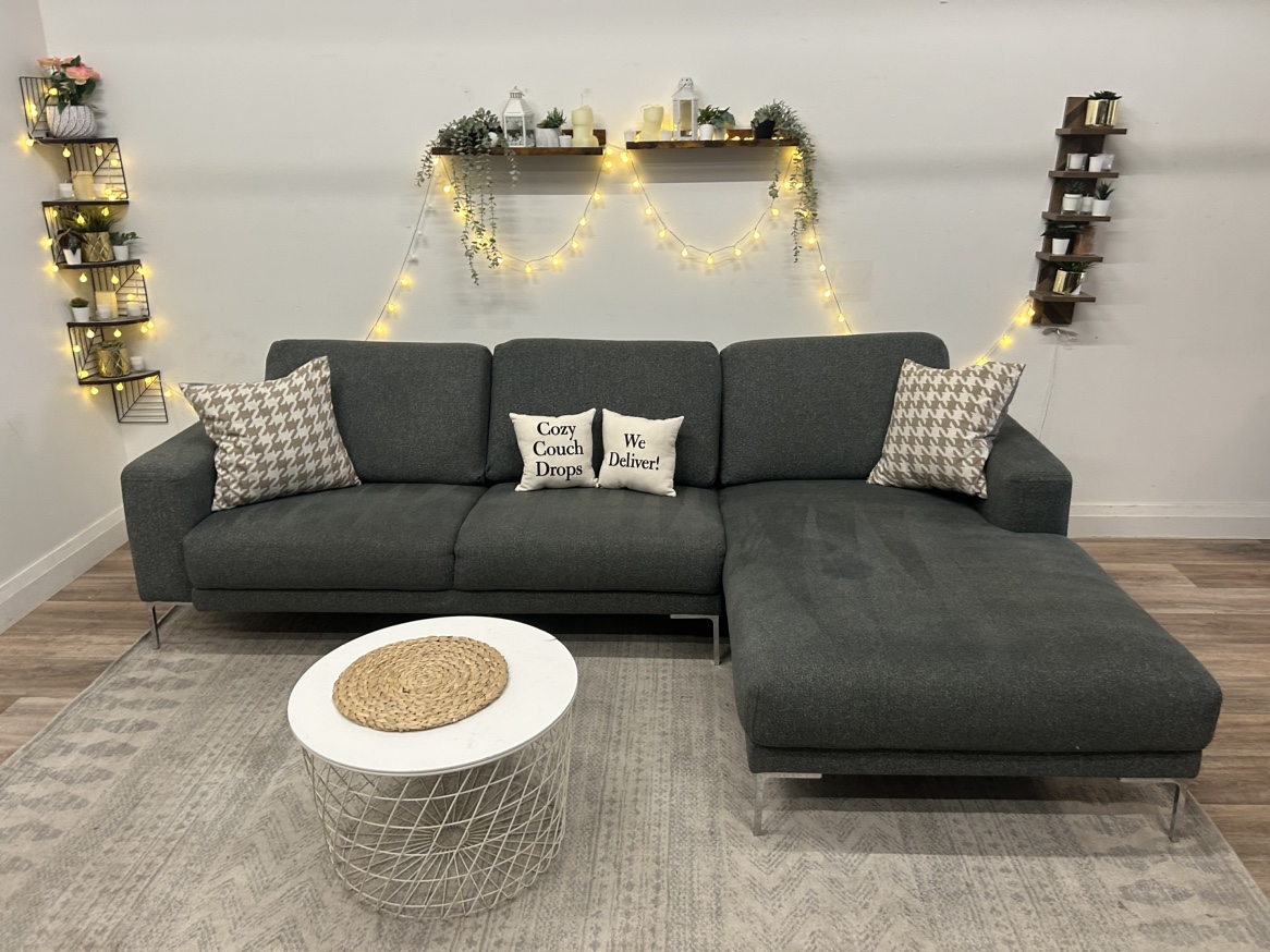 Structube Sectional Sofa 🚚 Delivery Available - photo 2