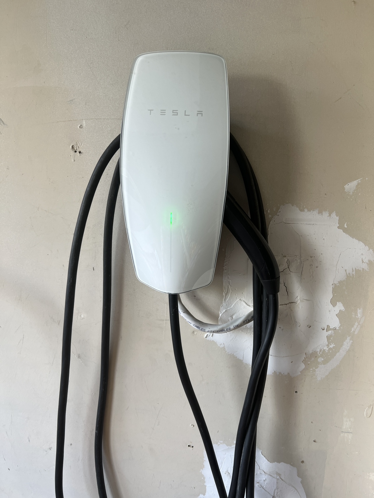 Tesla Wall Connector (Charger)