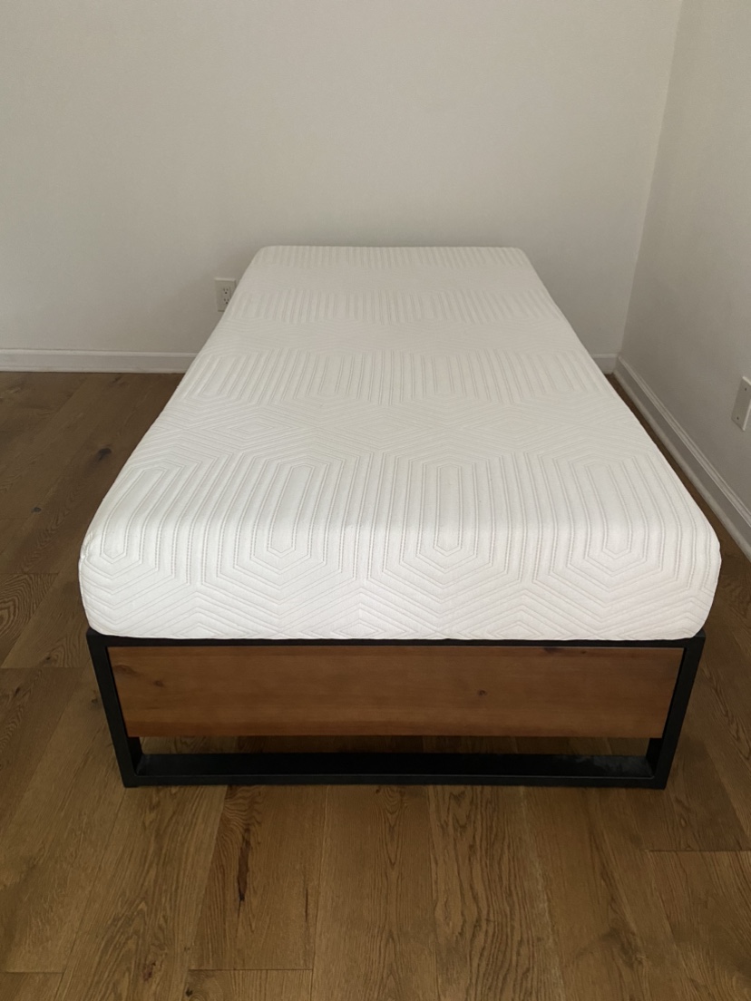 Solid wood sturdy single bed - photo 2