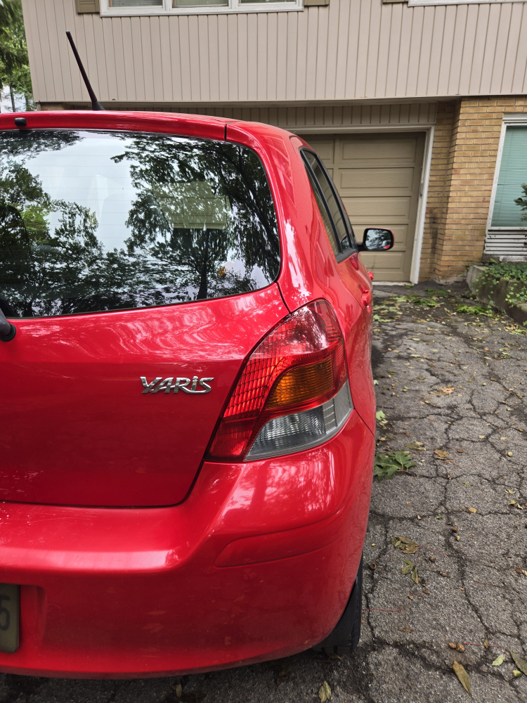 2009 Toyota Yaris - photo 3