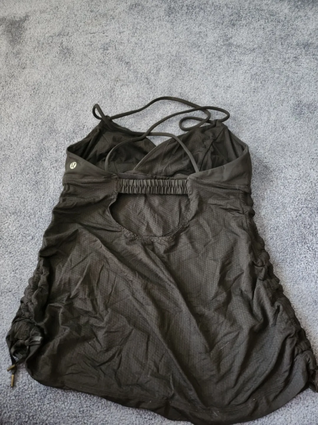 Lululemon top image indicator(2)