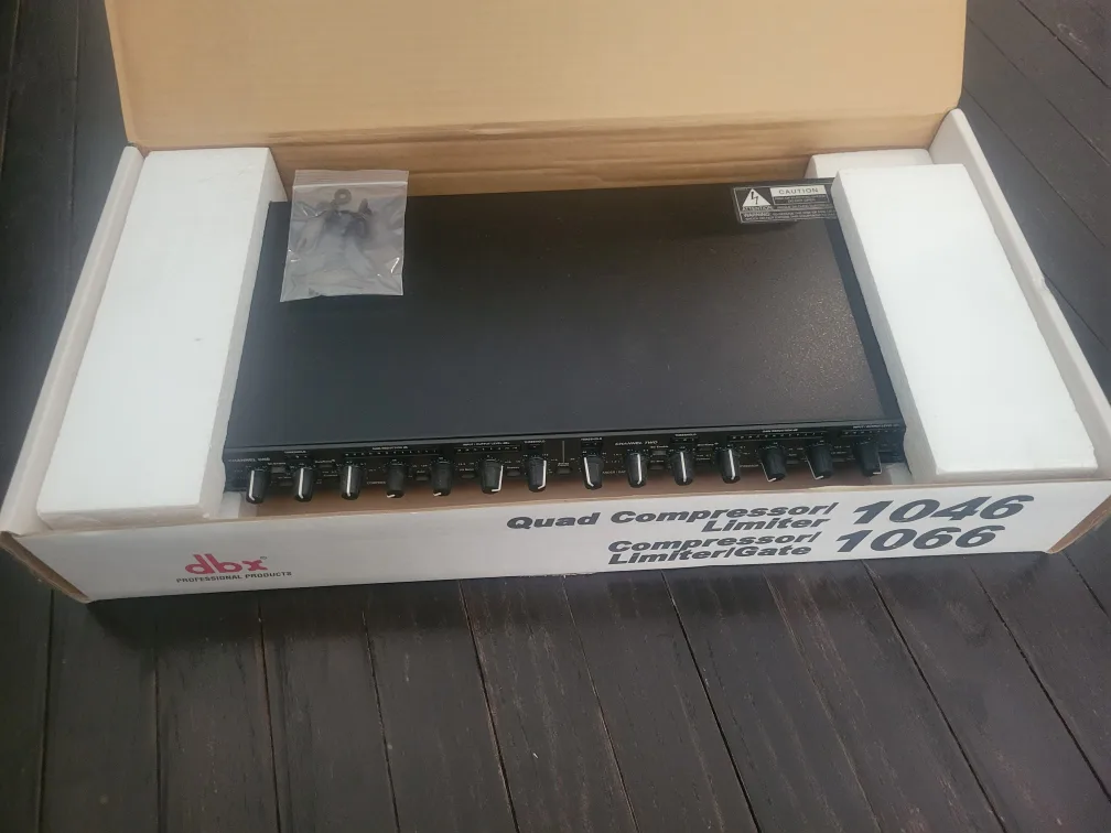 DBX 1066 Compressor/Limiter/Gate image indicator(2)