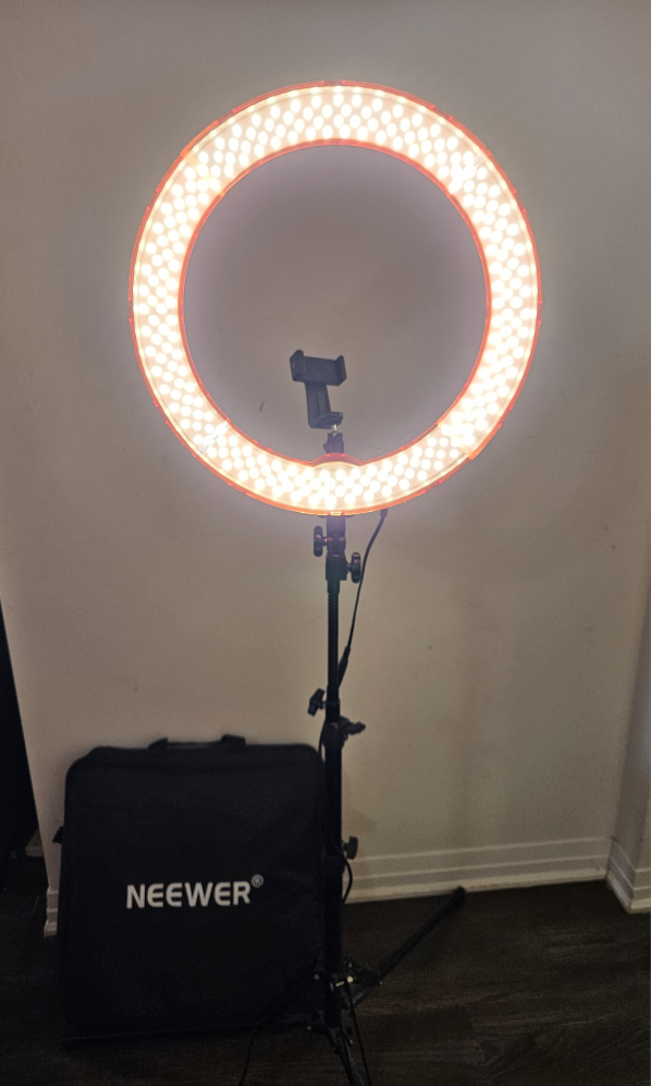 Neewer 18 inch Ring Light with Tripod Stand - photo 2
