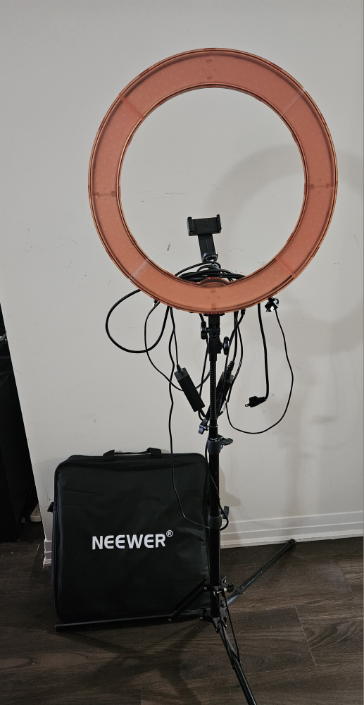 Neewer 18 inch Ring Light with Tripod Stand - photo 3