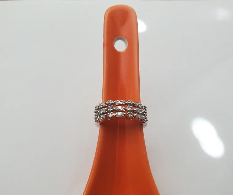 Women's Avon rings ($4/$3) image indicator(2)