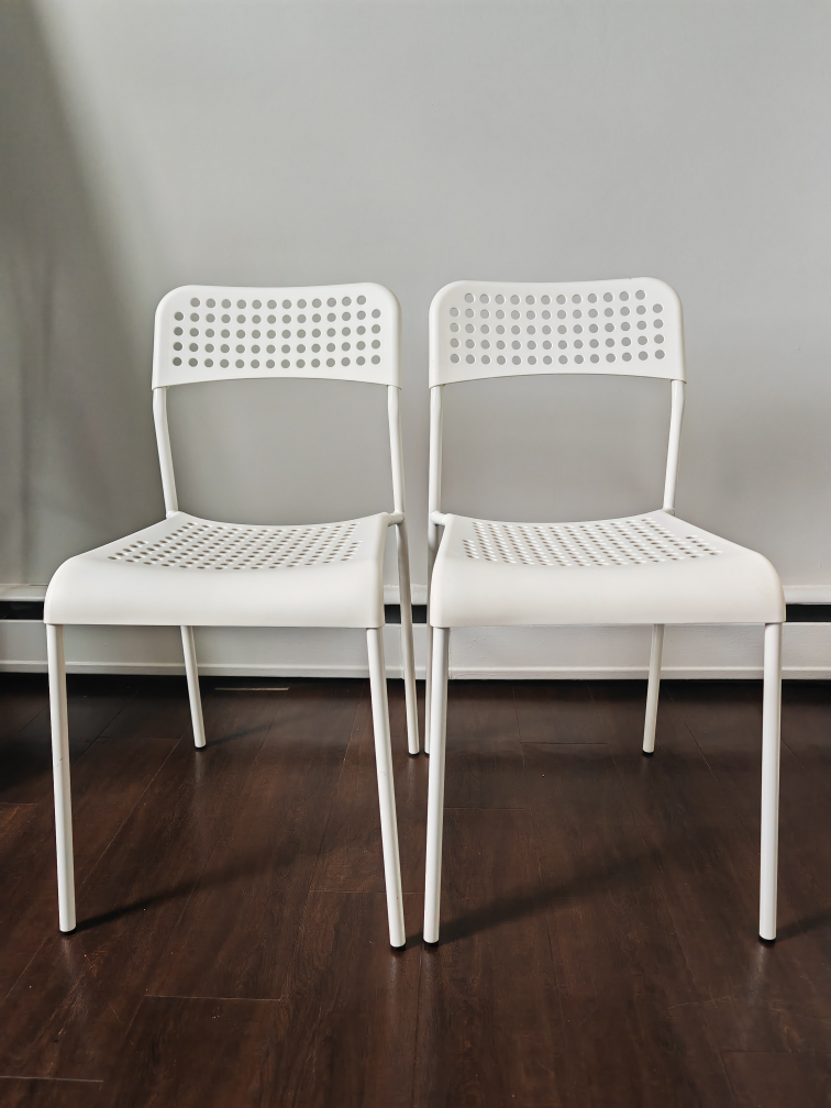 IKEA MELLTORP Table and Two Chairs - photo 2
