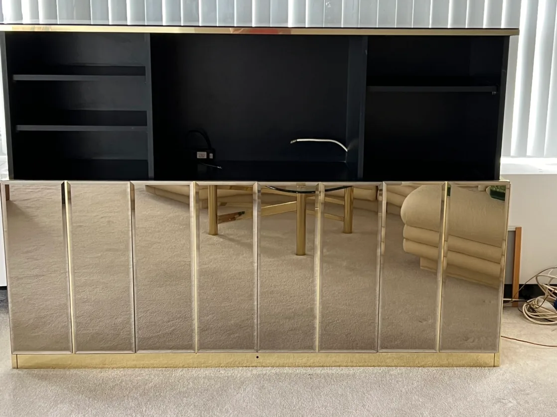 Mirrored Buffet thumbnail