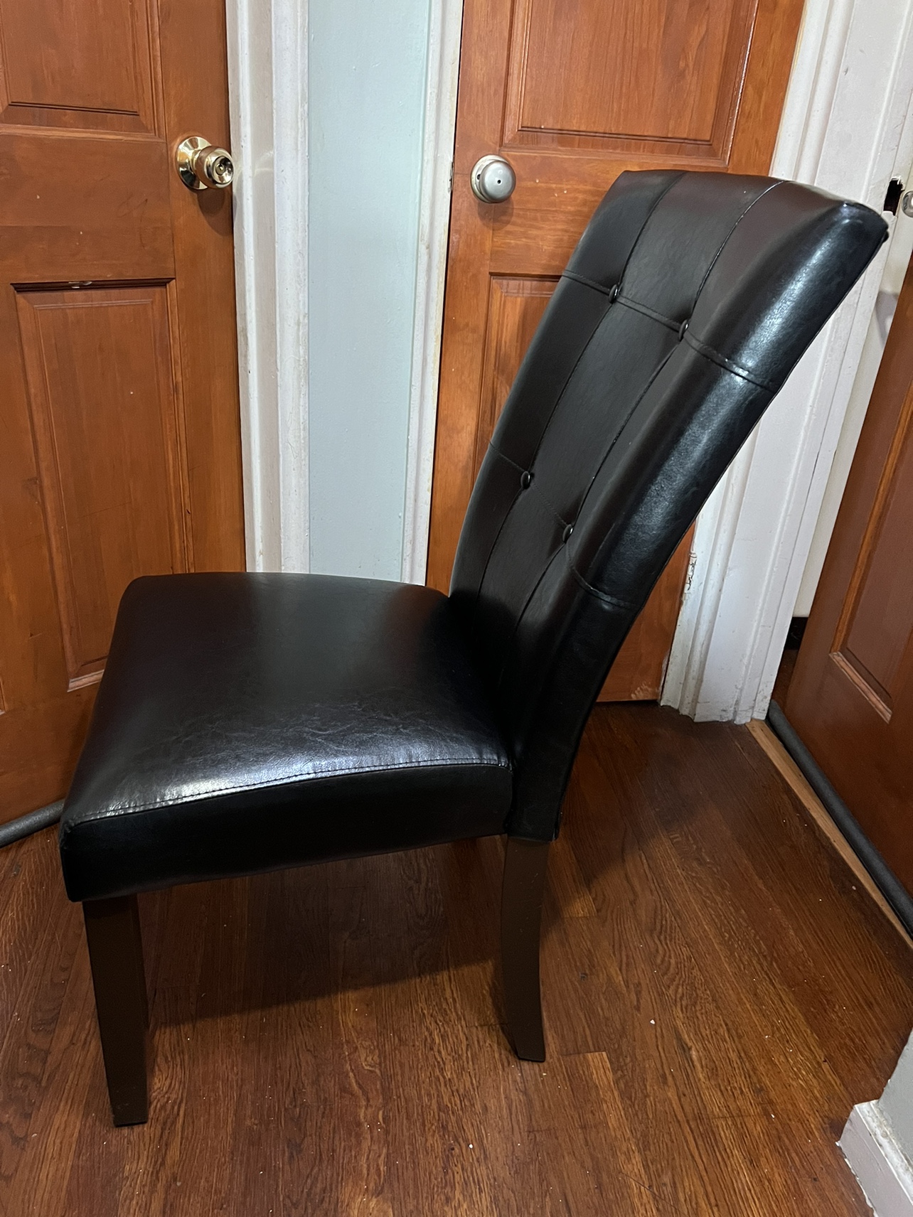Chair faux leather - photo 2