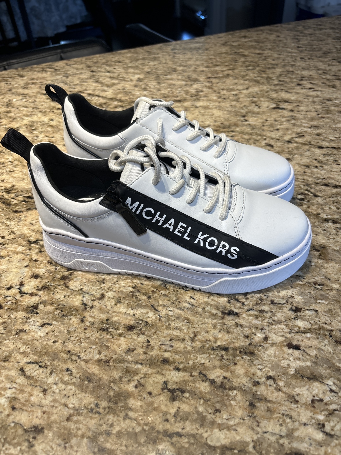 Michael Kors Sneakers - photo 2
