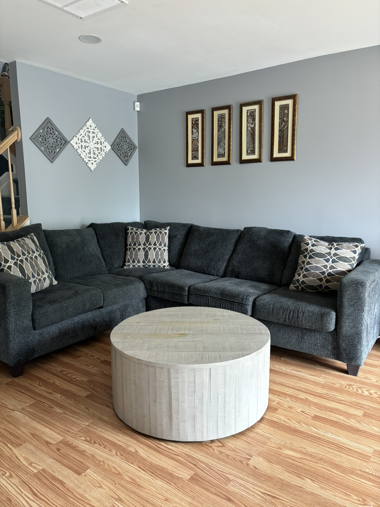 Fabric sectional sofa and center table - photo 2