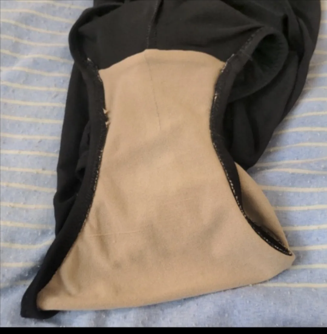 Black V-Neck Low Back One Piece Bathing Suit image indicator(9)