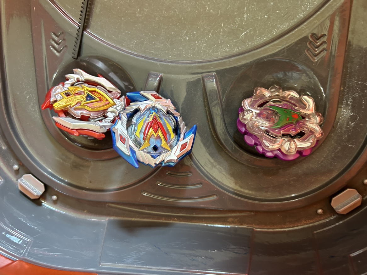Beyblade Burst Turbo - photo 3