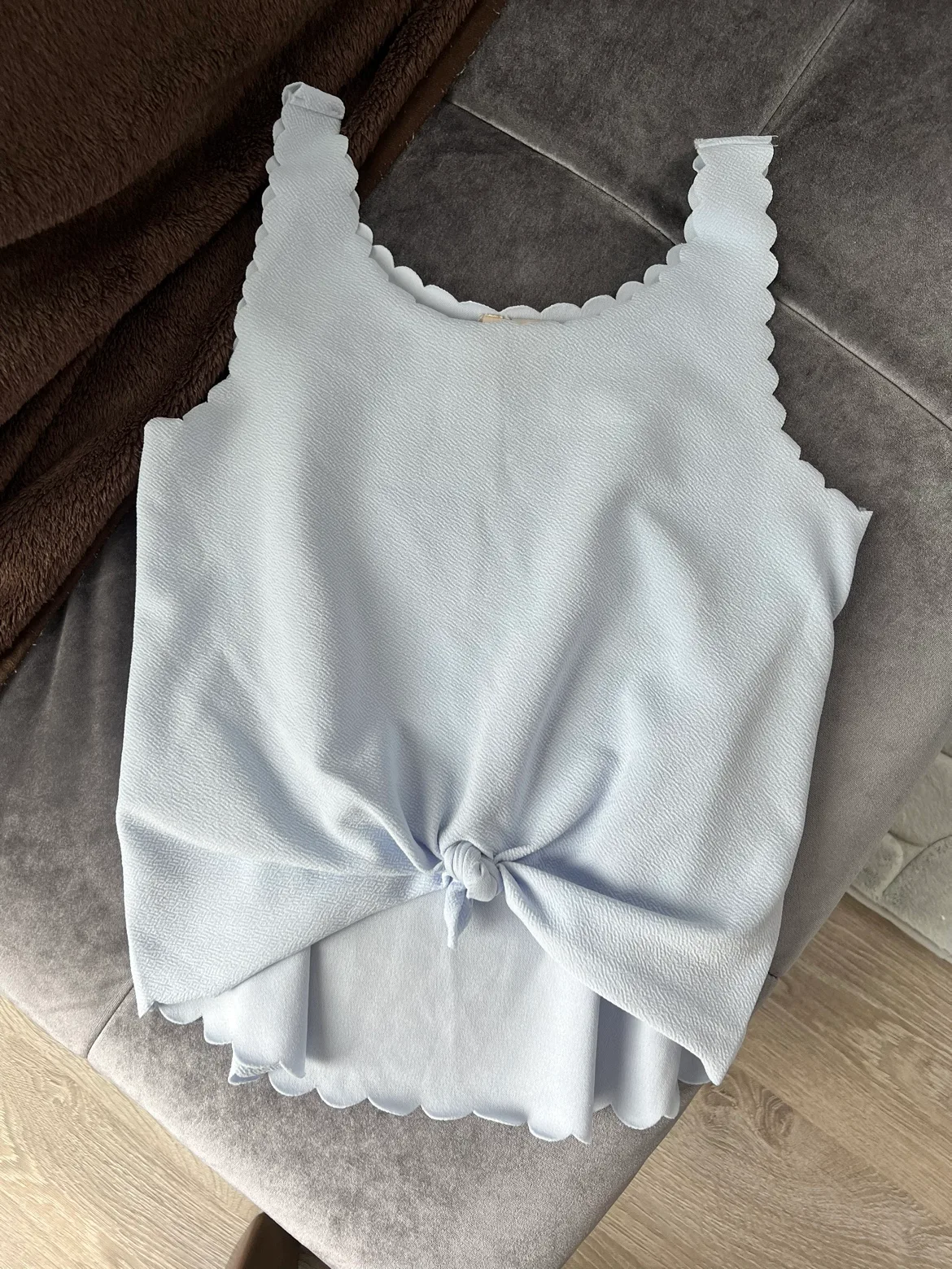 #freecycle H&M Scalloped Tank Top thumbnail