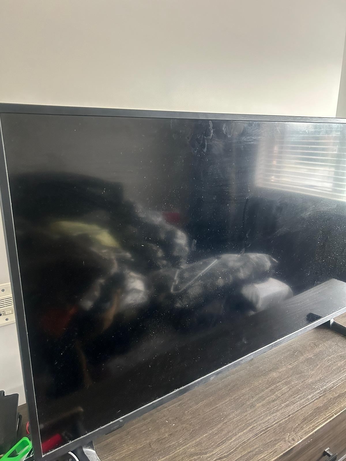 55” Insignia smart tv