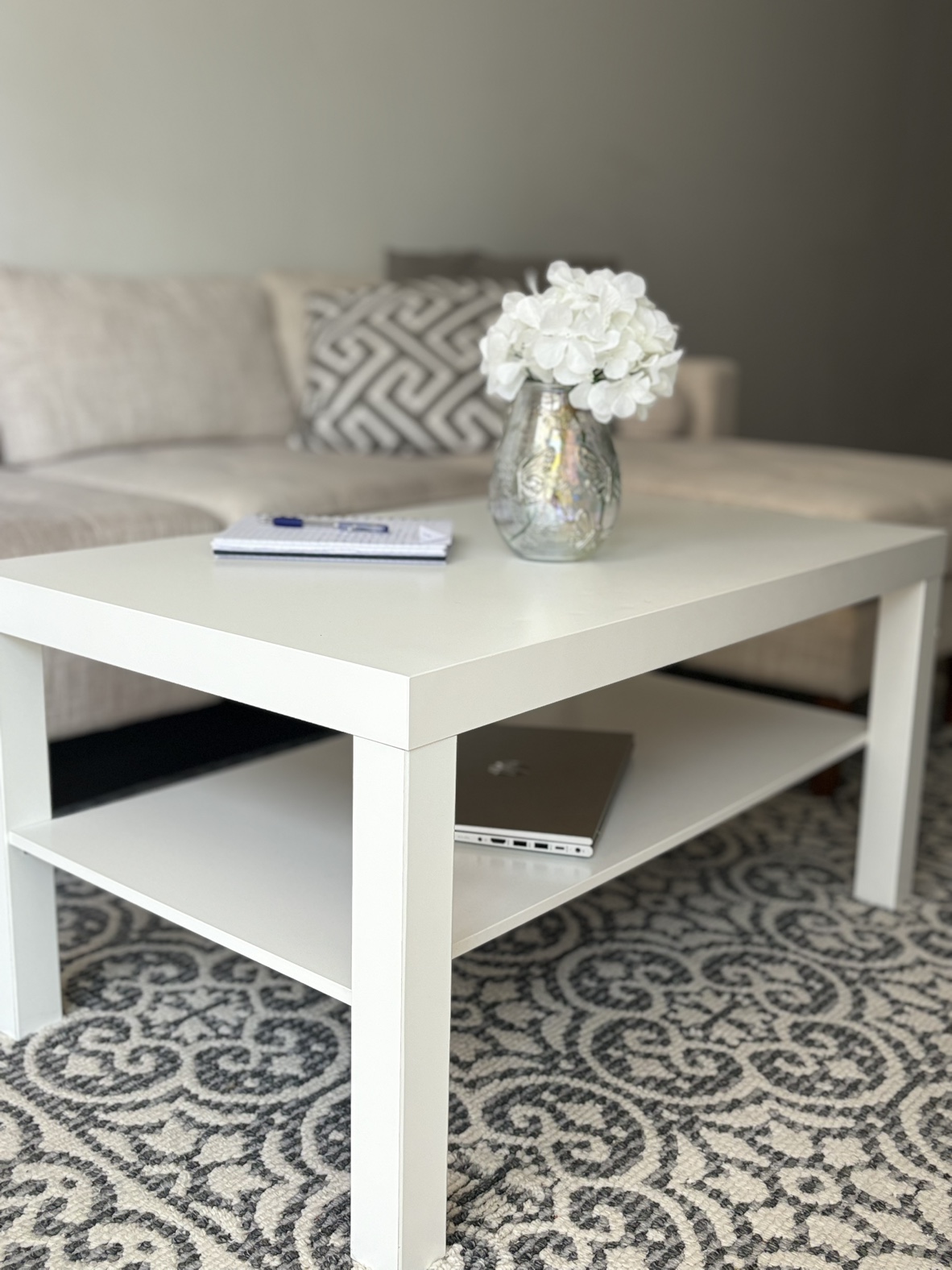 White Coffee Table - photo 2