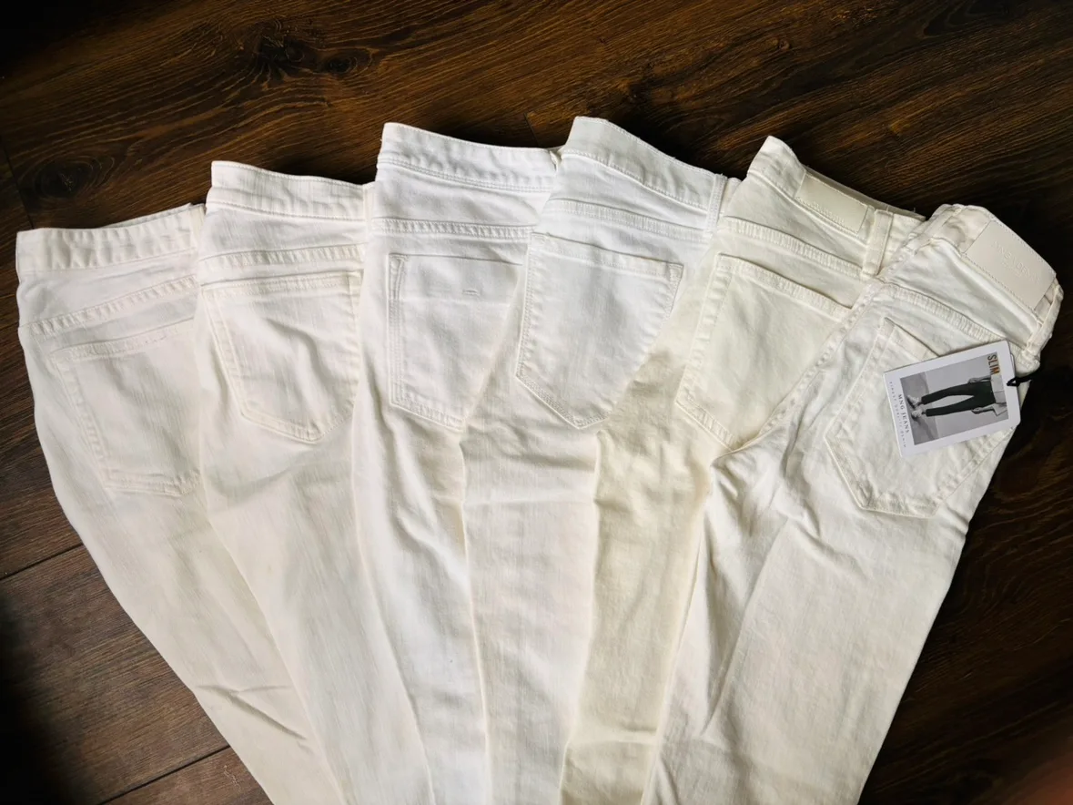 White slim straight crop ankle length jeans XS (bundle of 6) image indicator(3)