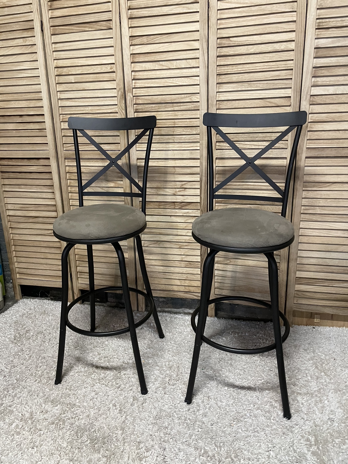 Swivel Bar Stools Set - photo 3
