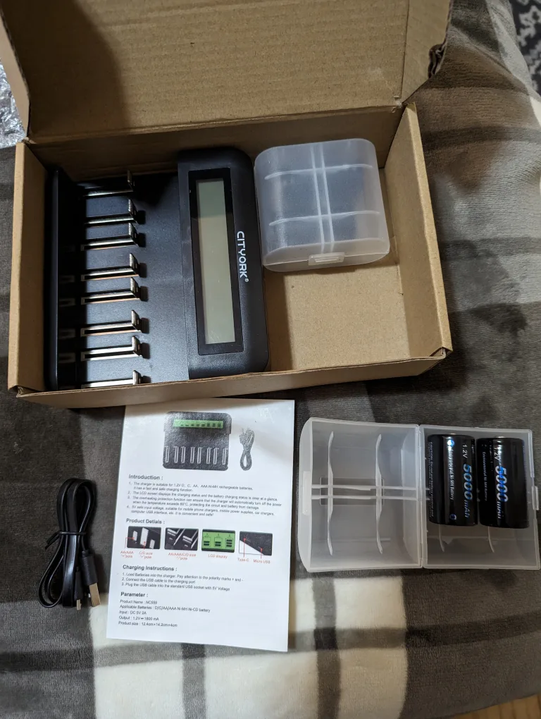 Battery Charger with 6 slots thumbnail