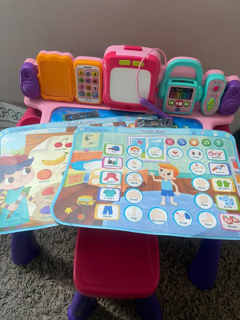 VTech Sit-to-Stand Learning Desk image indicator(3)
