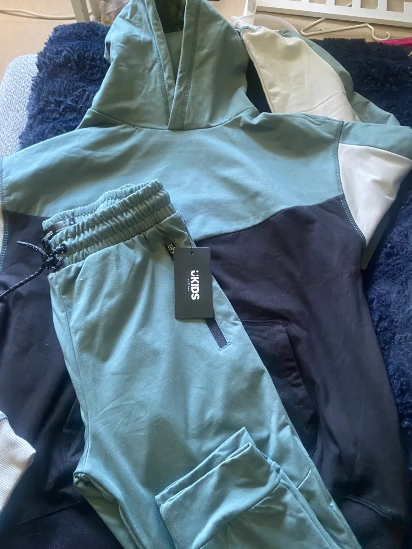 New Clothes Whole Lot image indicator(5)