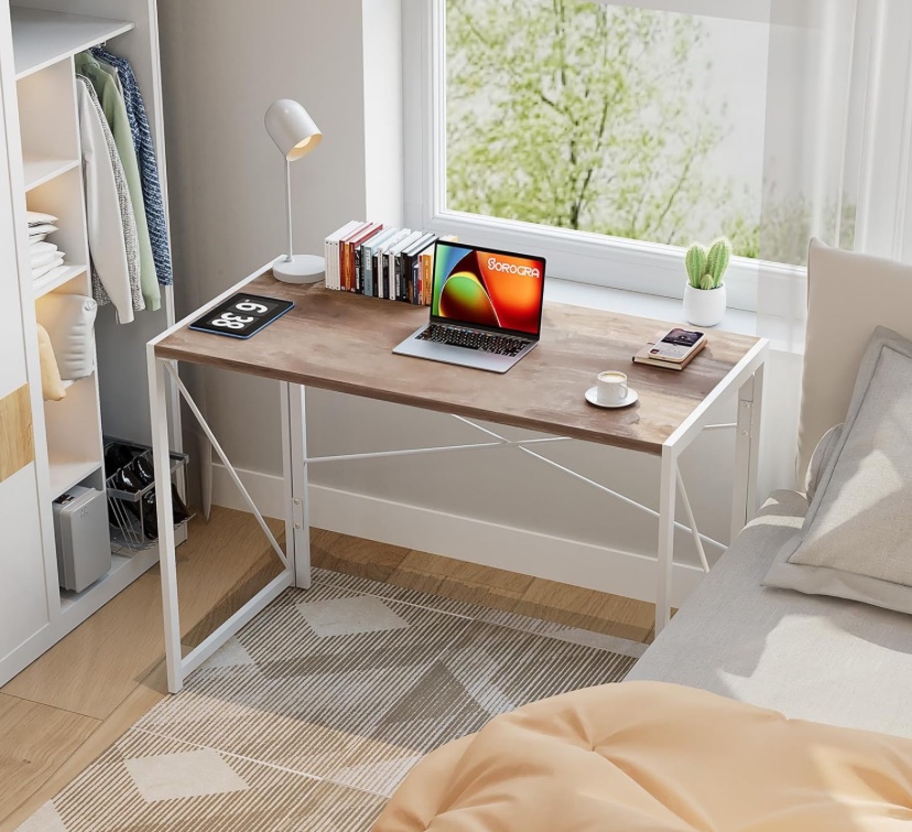 Foldable desk