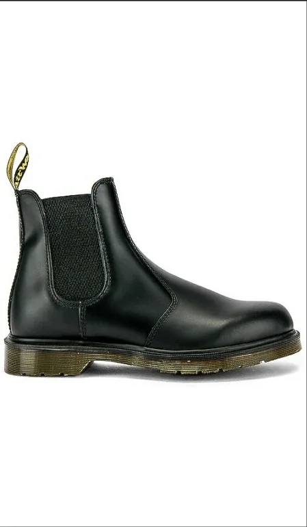 Doc Marten Chelsea Boots thumbnail