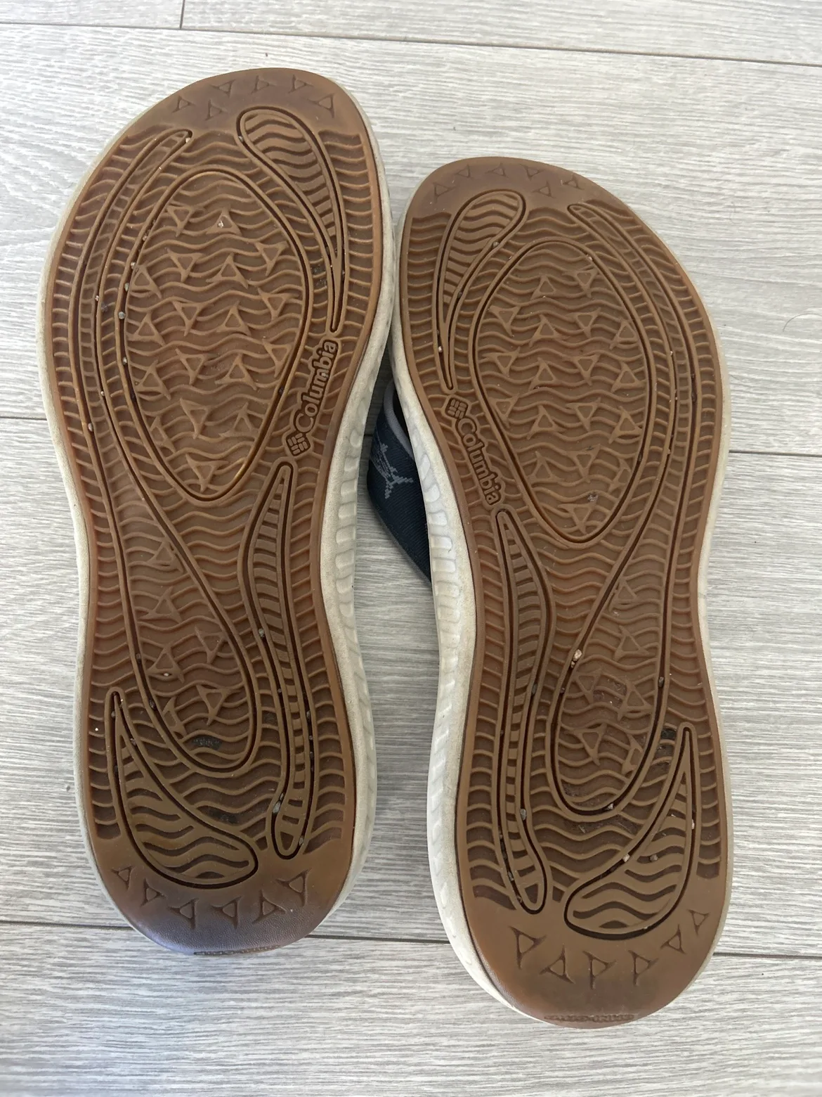 Columbia Men's Flip Flops image indicator(2)