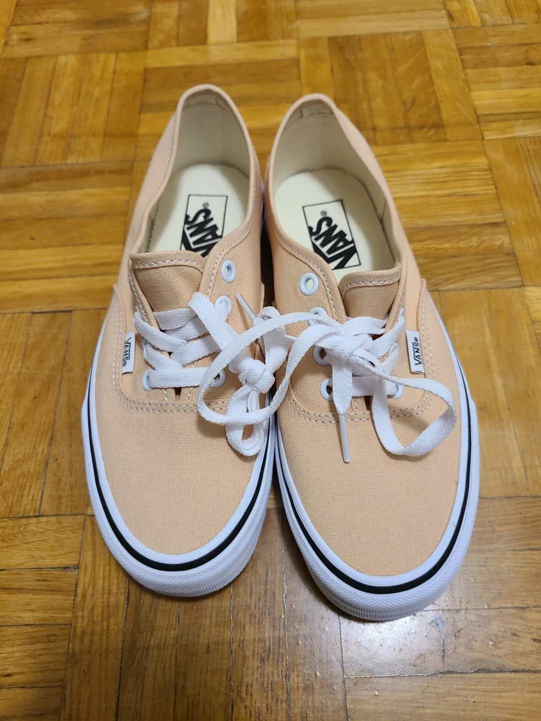 Unisex Vans Sneakers - sz 6 men/sz 7.5 women thumbnail