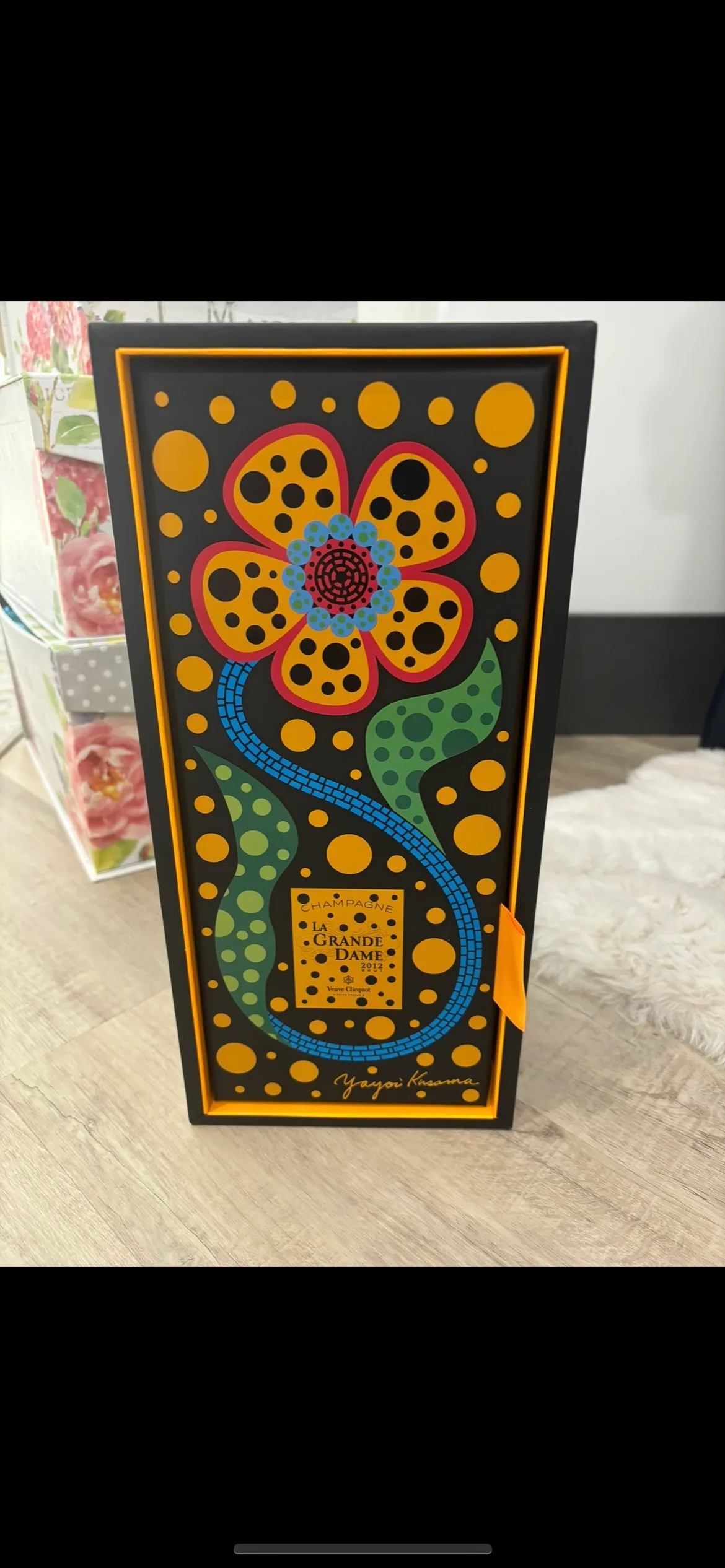 Veuve Clicquot La Grande Dame Champagne Gift Box thumbnail