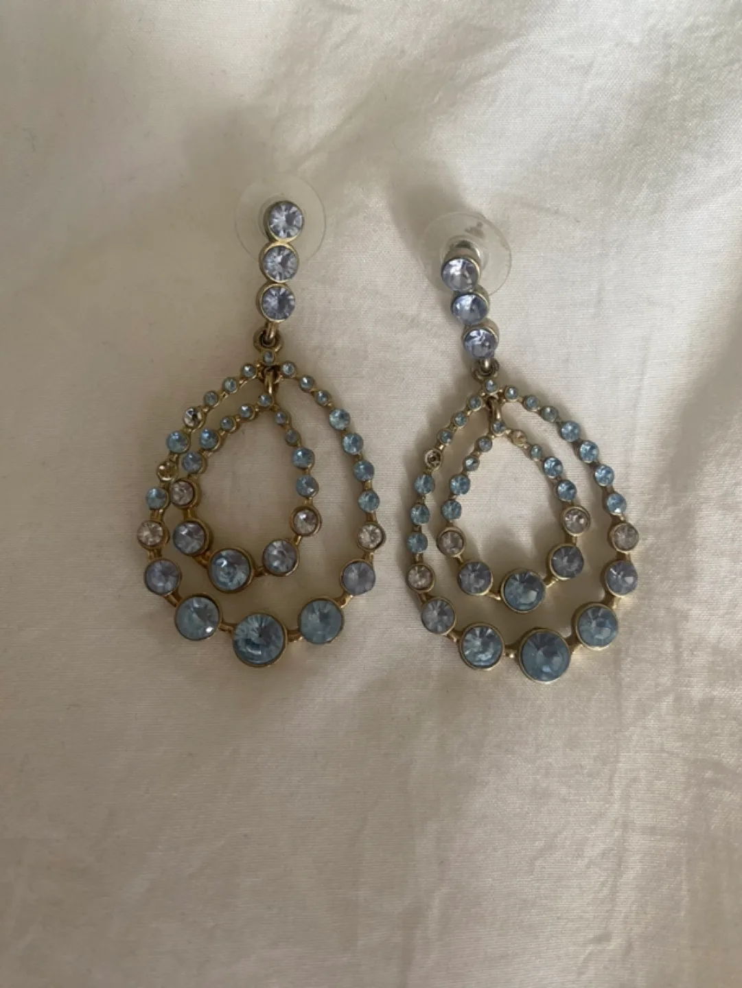 Earrings thumbnail