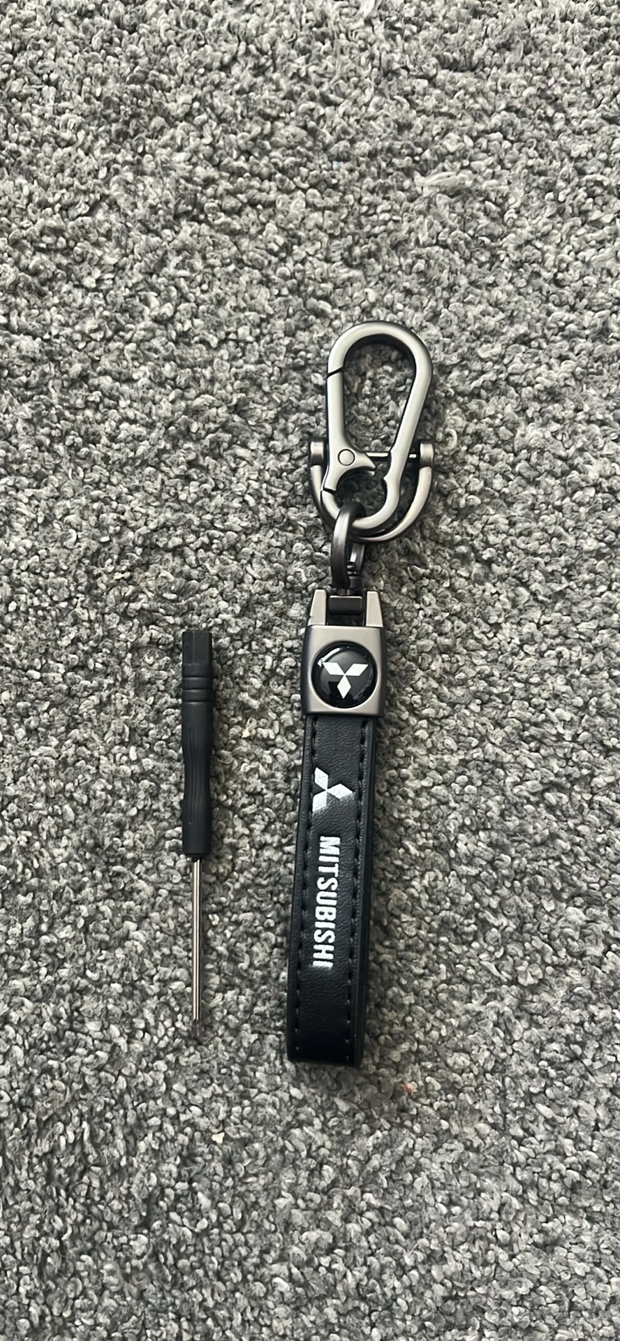 Car Keychain with Screwdriver image indicator(2)