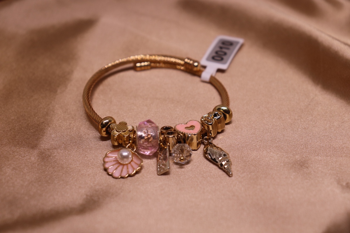 18K Gold Plated  Charm Bracelet - photo 2