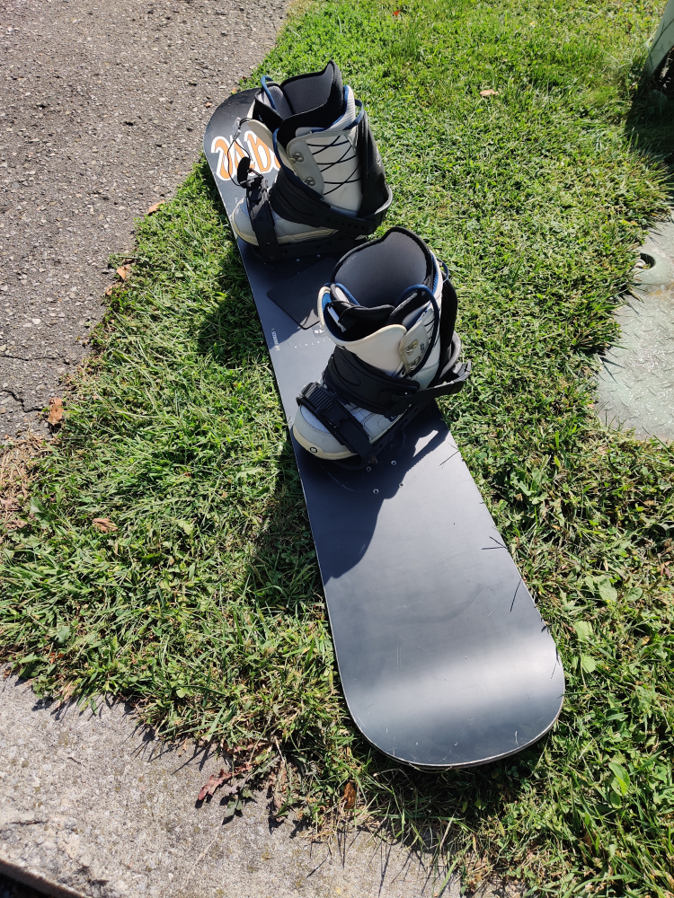 Snowboard with Bindings and boots