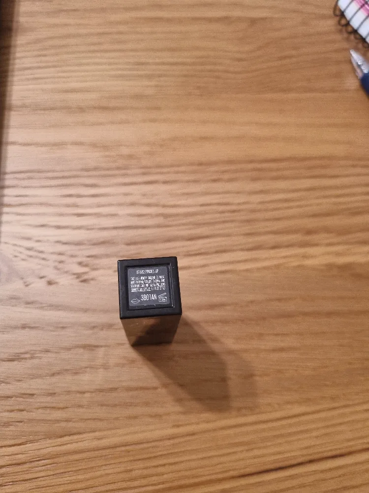 Elf lip stain Pinkies up image indicator(3)