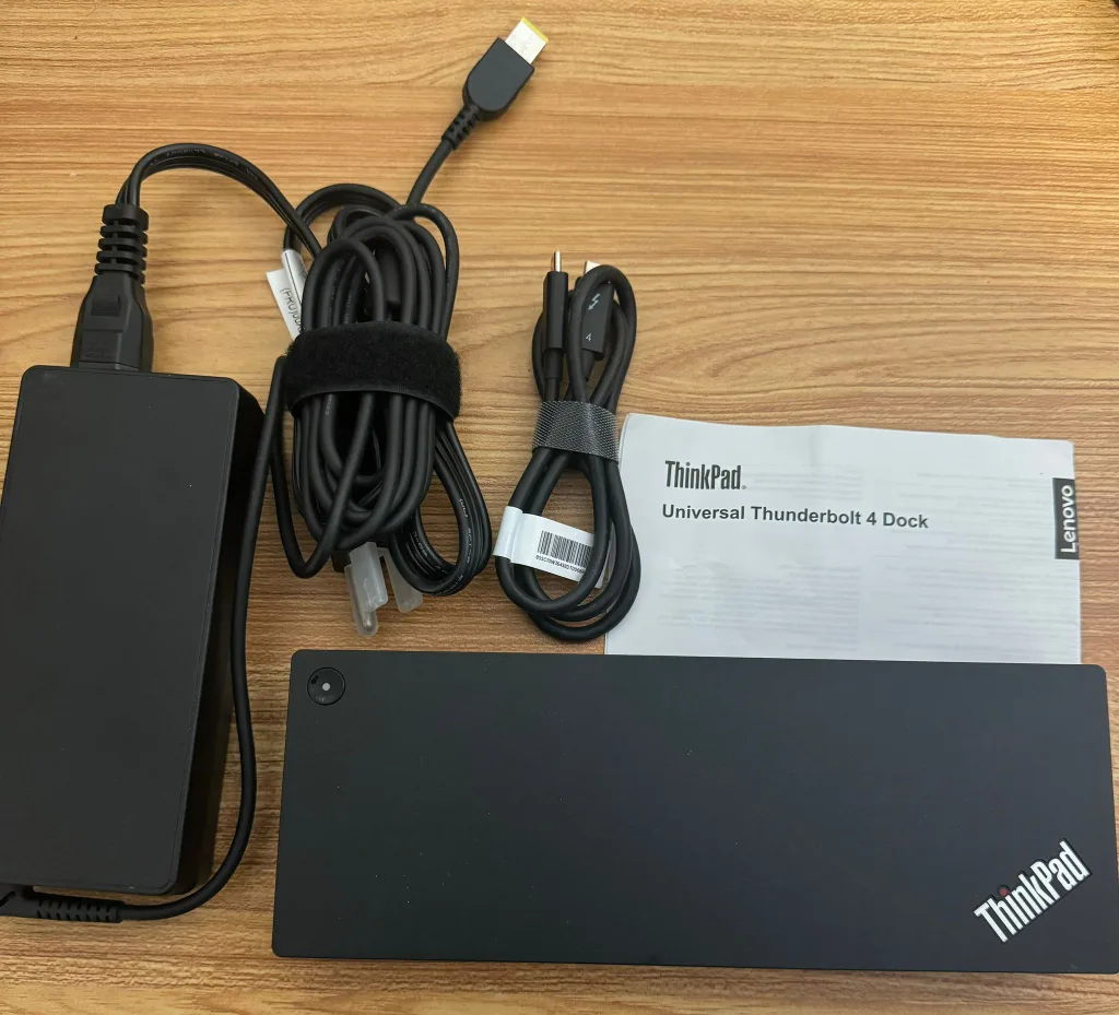 Lenovo ThinkPad Universal Thunderbolt 4 Dock thumbnail